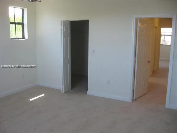 $3,300 | 16585 Southwest 42nd Way, Unit 16585, Miami, FL 33185