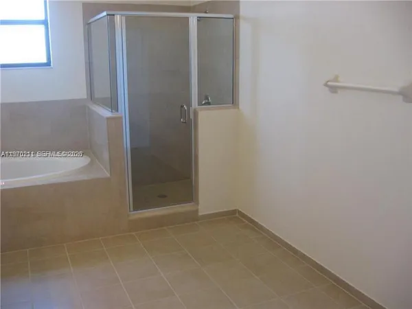 $3,300 | 16585 Southwest 42nd Way, Unit 16585, Miami, FL 33185