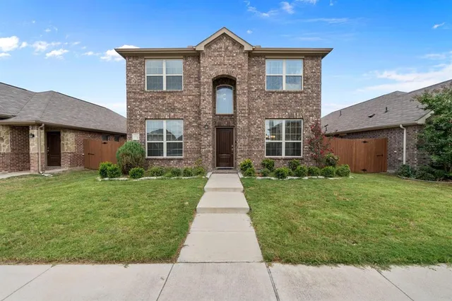 $325,000 | 3006 Buckthorn Street, Heartland, TX 75126