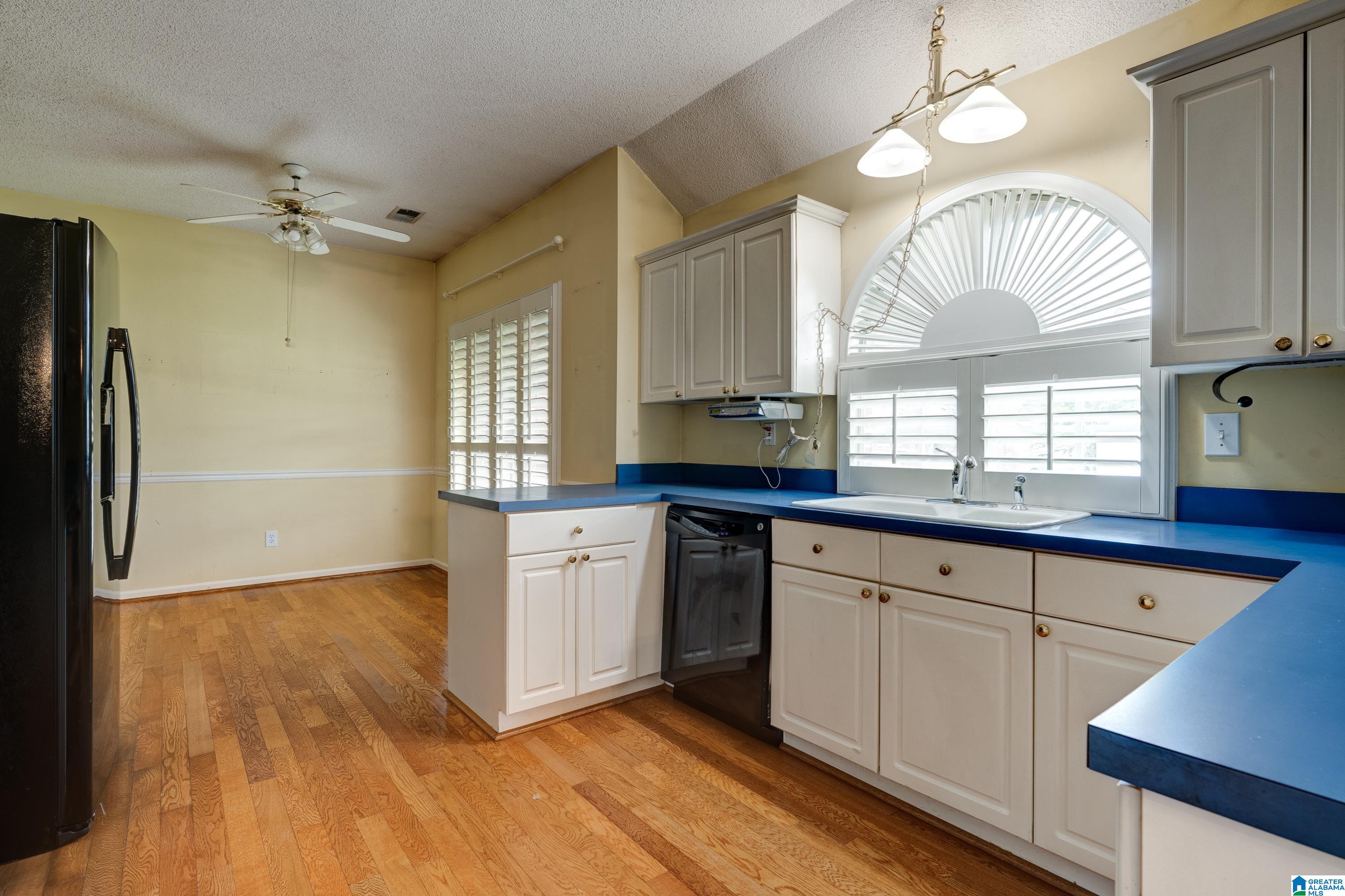 100 Stratford Circle Pelham, AL 35124 - Photo 8 of 32