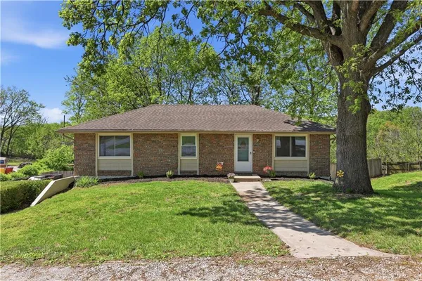 $265,000 | 2824 Berry Lane, Independence, MO 64057