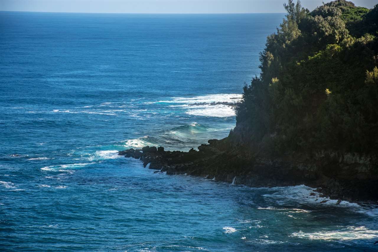 80 Hale Pili Way Haiku, HI 96708 - Photo 12 of 30 a view of ocean view with beach