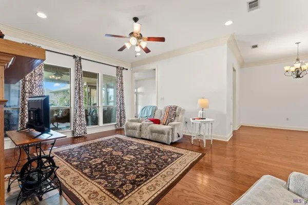 $370,000 | 10064 Garden Oaks Avenue, Denham Springs, LA 70706