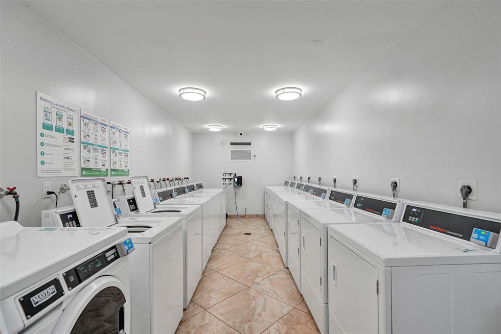 4222 Inverrary Boulevard, Unit 4309 Lauderhill, FL 33319 - Photo 4 of 8