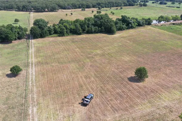 $579,500 | 524 County Road 1792, Sunset, TX 76270