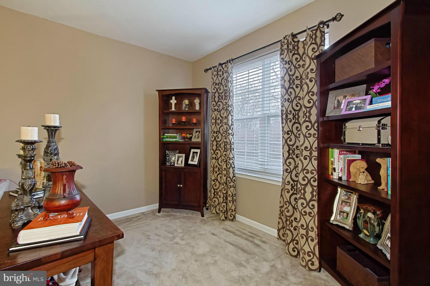 12422 Liberty Bridge Road Fairfax, VA 22033 - Photo 10 of 30 Living Room