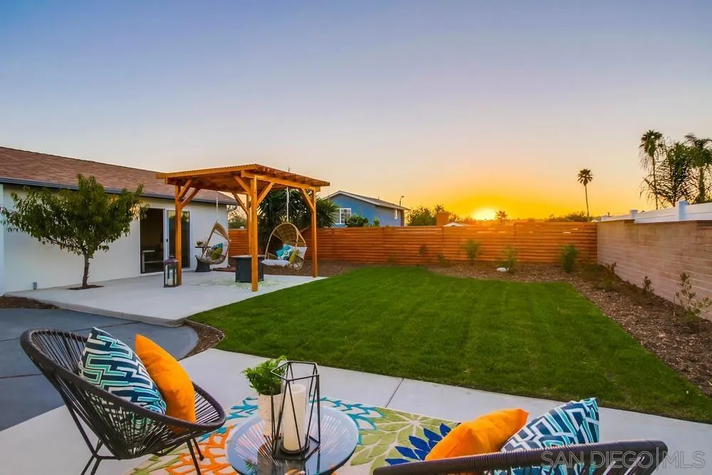 4534 Kamloop Avenue San Diego, CA 92117 - Photo 6 of 36