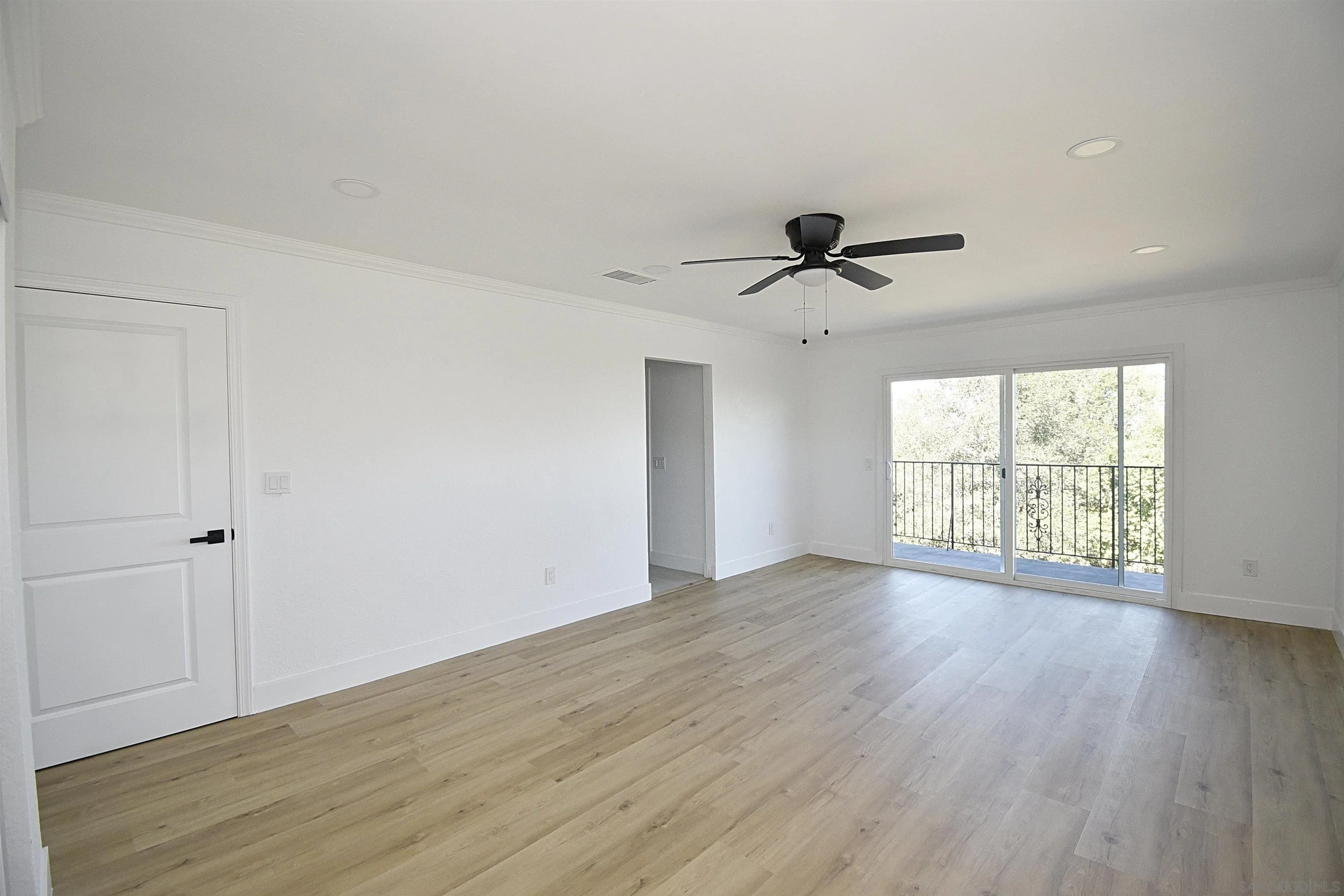 614 Sneath Way Alpine, CA 91901 - Photo 26 of 75 25X22 MASTER BEDROOM WITH GIANT BALCONY