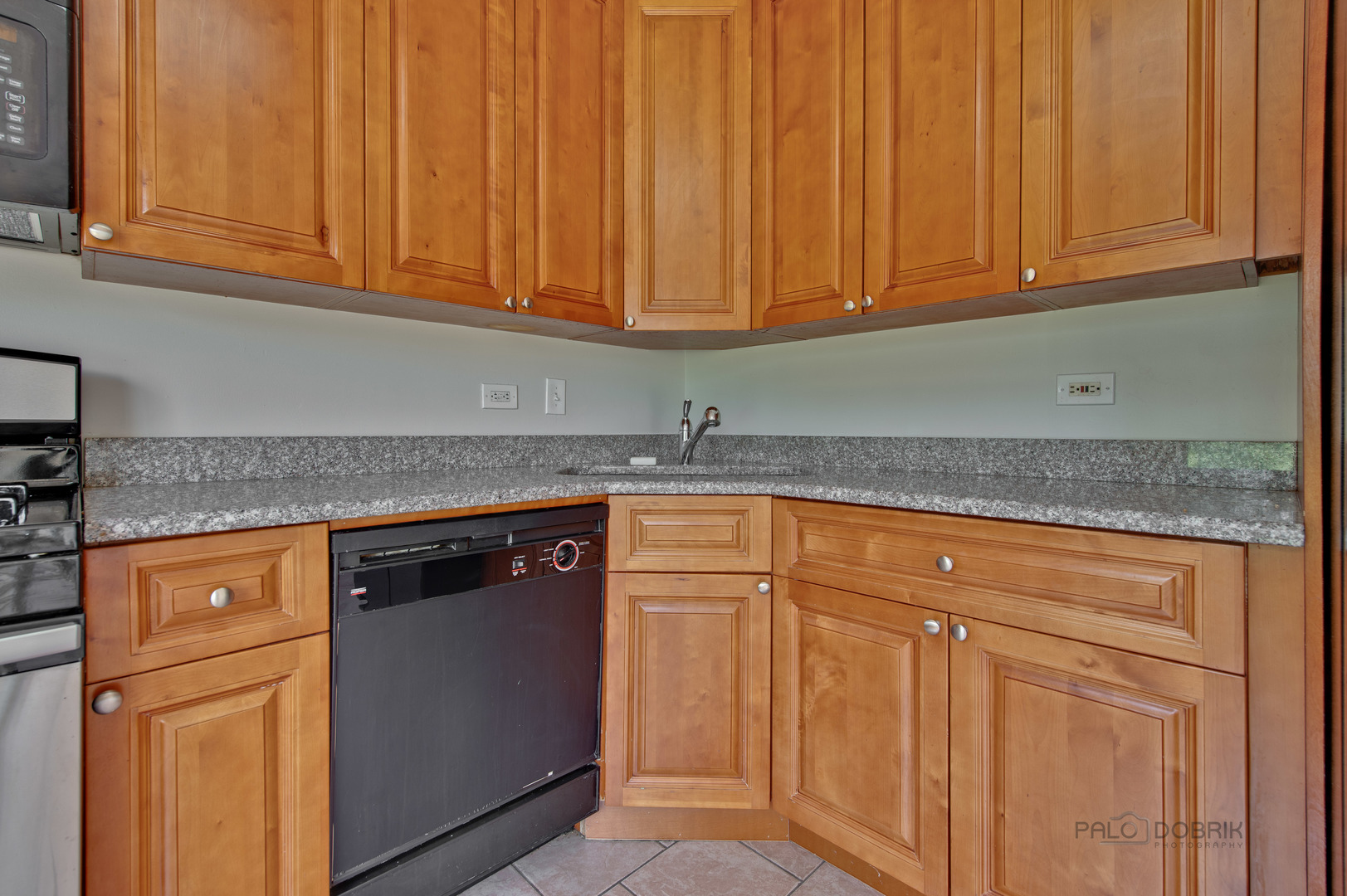 627 Acadia Court Roselle, IL 60172 - Photo 13 of 26