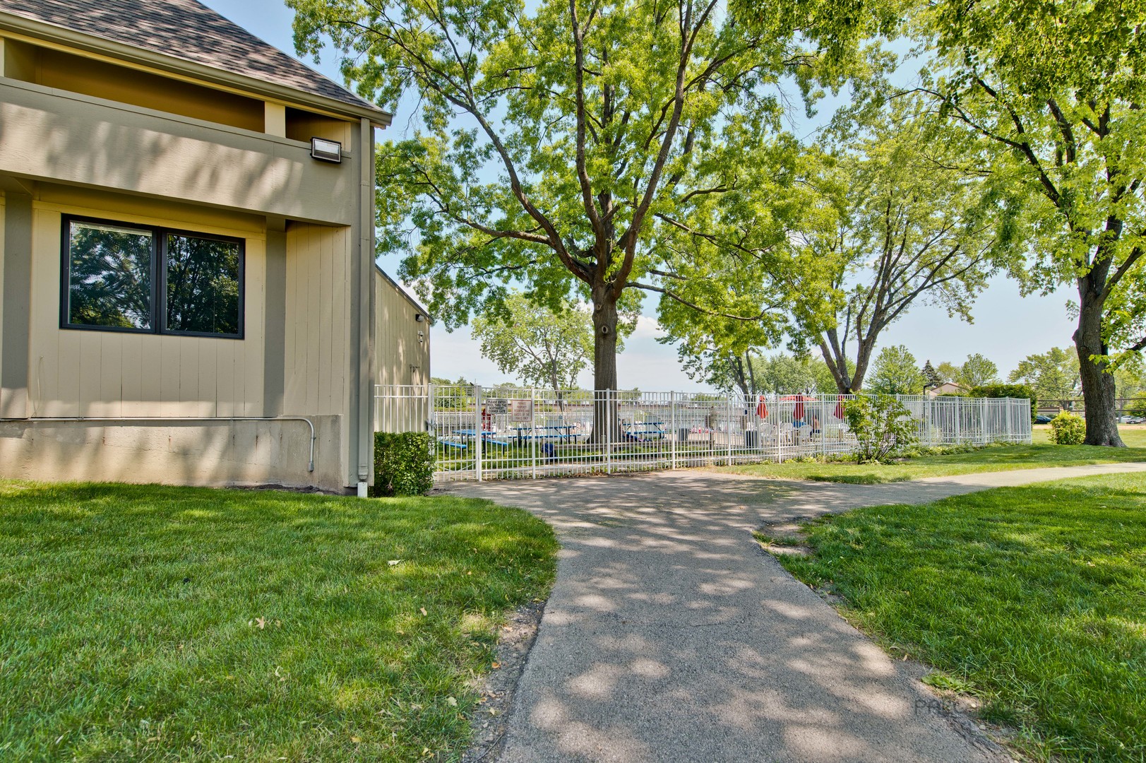 627 Acadia Court Roselle, IL 60172 - Photo 26 of 26