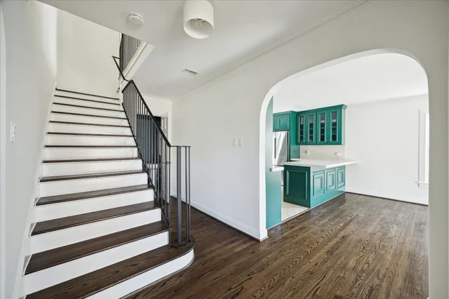 $1,795,000 | 3049 Locke Lane, Houston, TX 77019