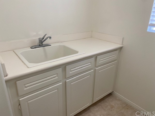65 Ashford Irvine, CA 92618 - Photo 19 of 45 a close view of sink and tap
