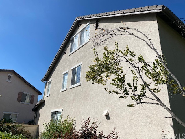 65 Ashford Irvine, CA 92618 - Photo 35 of 45 a view of a house with a window