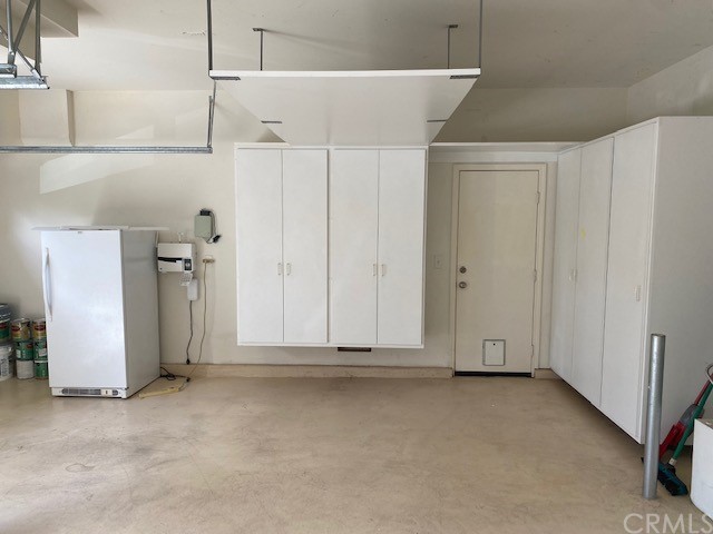 65 Ashford Irvine, CA 92618 - Photo 7 of 45 a view of a closet area