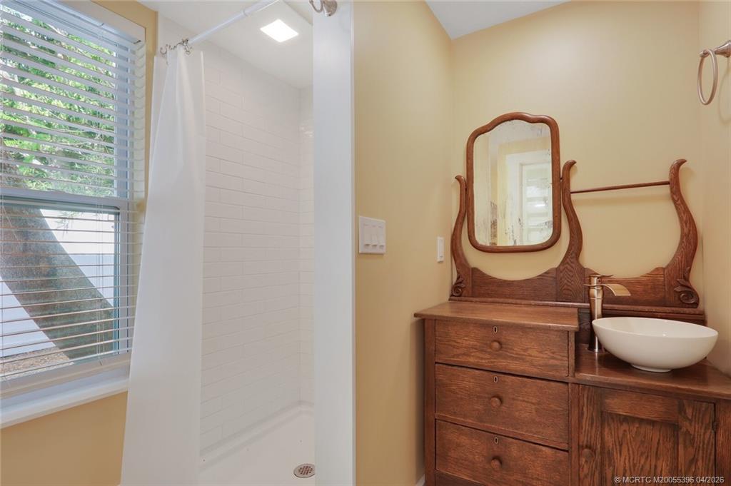 550 Southwest Riverview Street Stuart, FL 34994 - Photo 38 of 42 Gallery Image 38