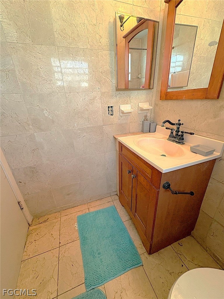 28640 Southwest 142nd Avenue Homestead, FL 33033 - Photo 17 of 20