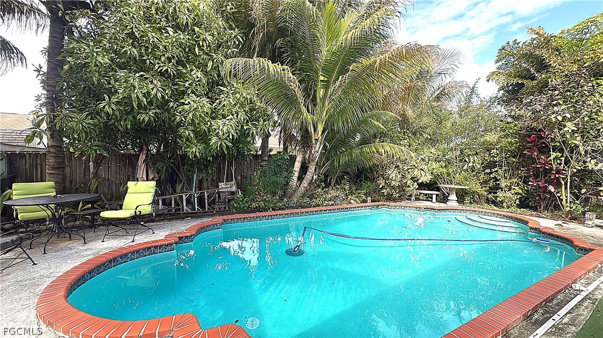 28640 Southwest 142nd Avenue Homestead, FL 33033 - Photo 2 of 20