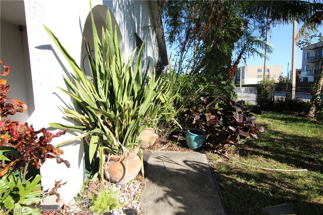 28640 Southwest 142nd Avenue Homestead, FL 33033 - Photo 3 of 20