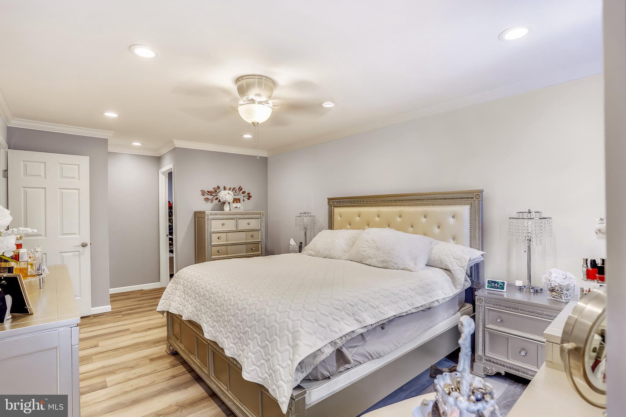 11 Highfields Drive Baltimore, MD 21228 - Photo 15 of 24 Primary Bedroom