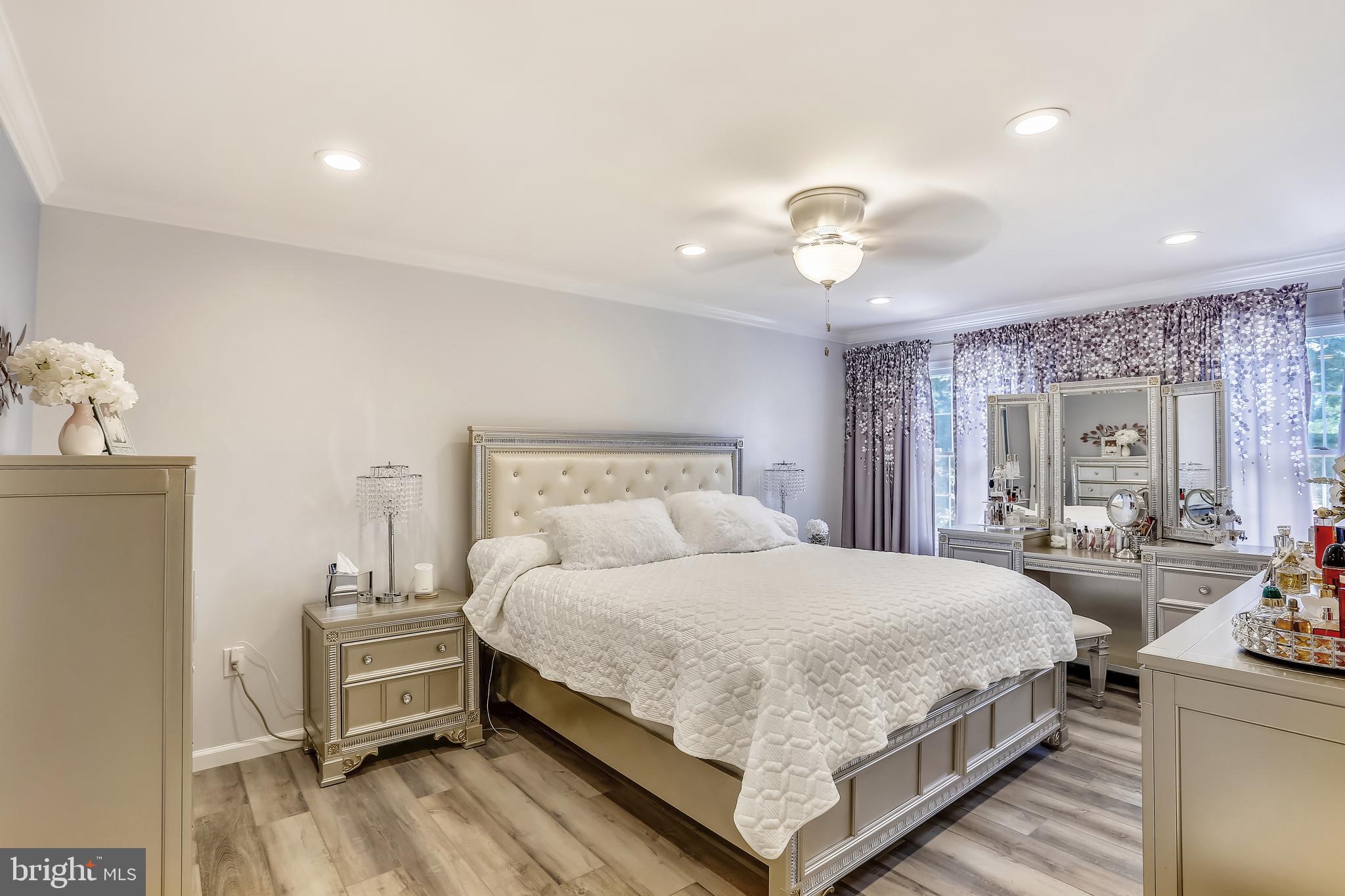 11 Highfields Drive Baltimore, MD 21228 - Photo 16 of 24 Primary Bedroom