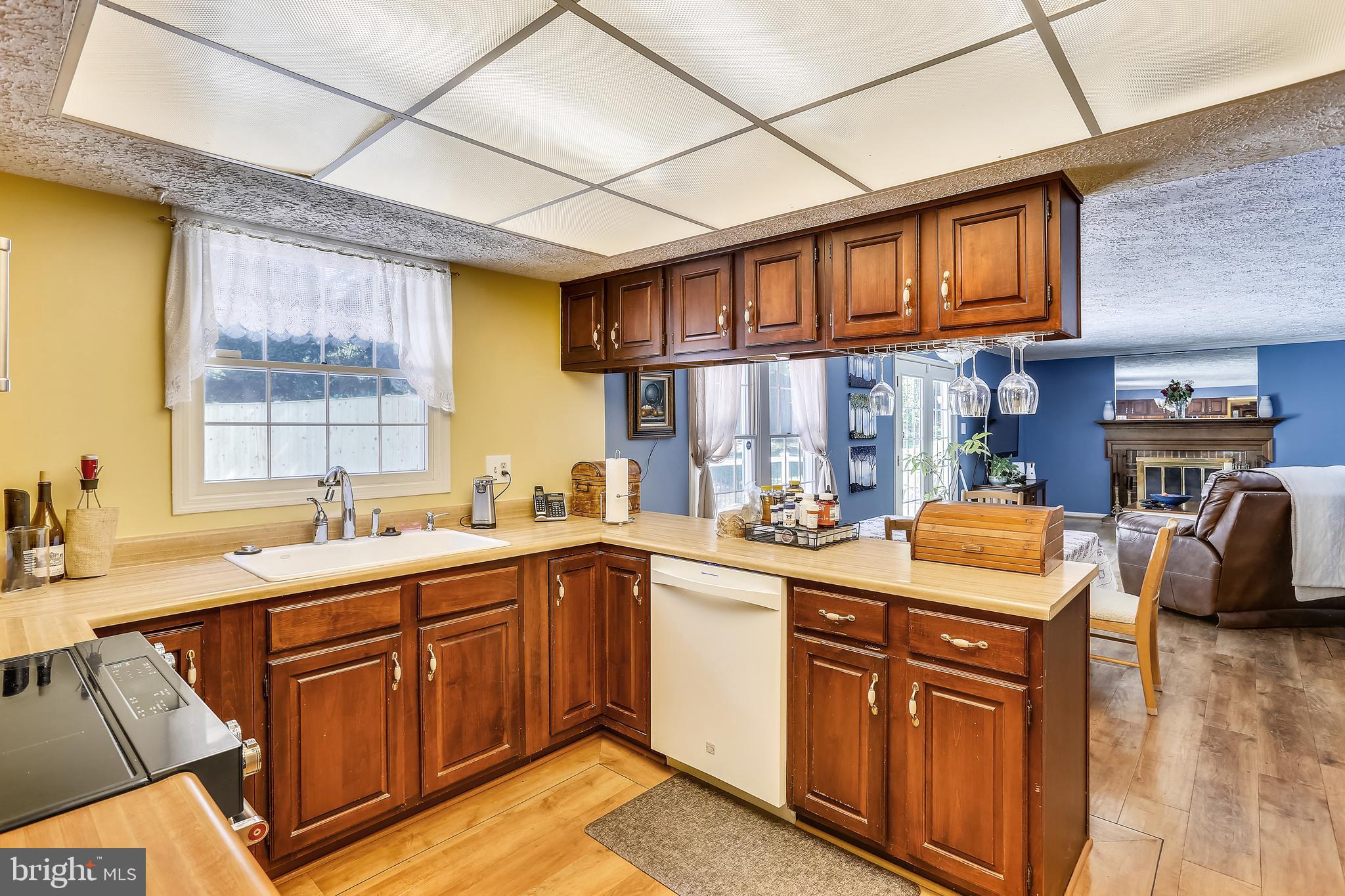 11 Highfields Drive Baltimore, MD 21228 - Photo 7 of 24 Kitchen