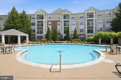 $282,000 | 12929 Centre Park Circle, Unit 115, Herndon, VA 20171
