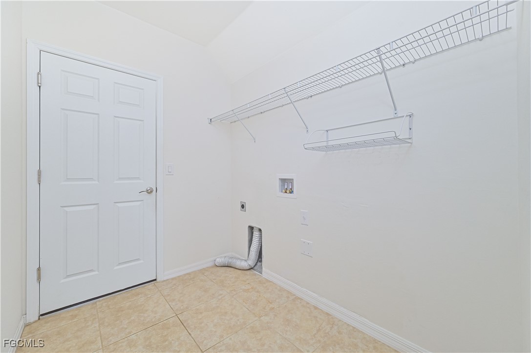 15239 Ligustrum Lane Alva, FL 33920 - Photo 37 of 44 a view of small space