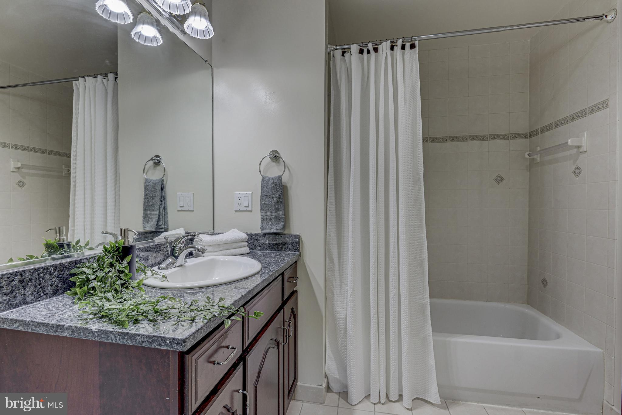 2172 Misty Meadow Road Finksburg, MD 21048 - Photo 83 of 118 Full bathroom 3.