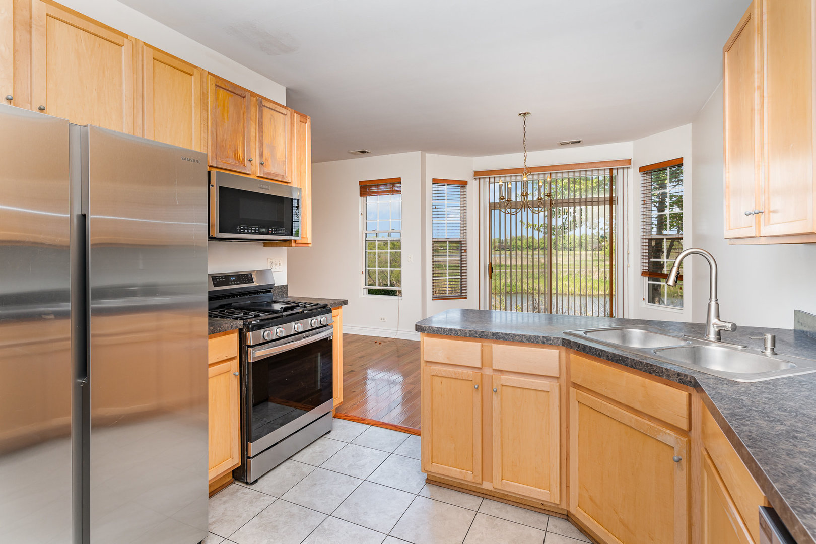 593 Springbrook Trail North Oswego, IL 60543 - Photo 4 of 15