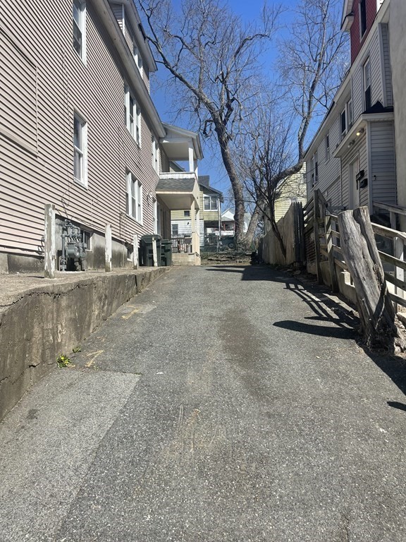 39-41 Genesee Street Springfield, MA 01104 - Photo 2 of 13 Gallery Image 2