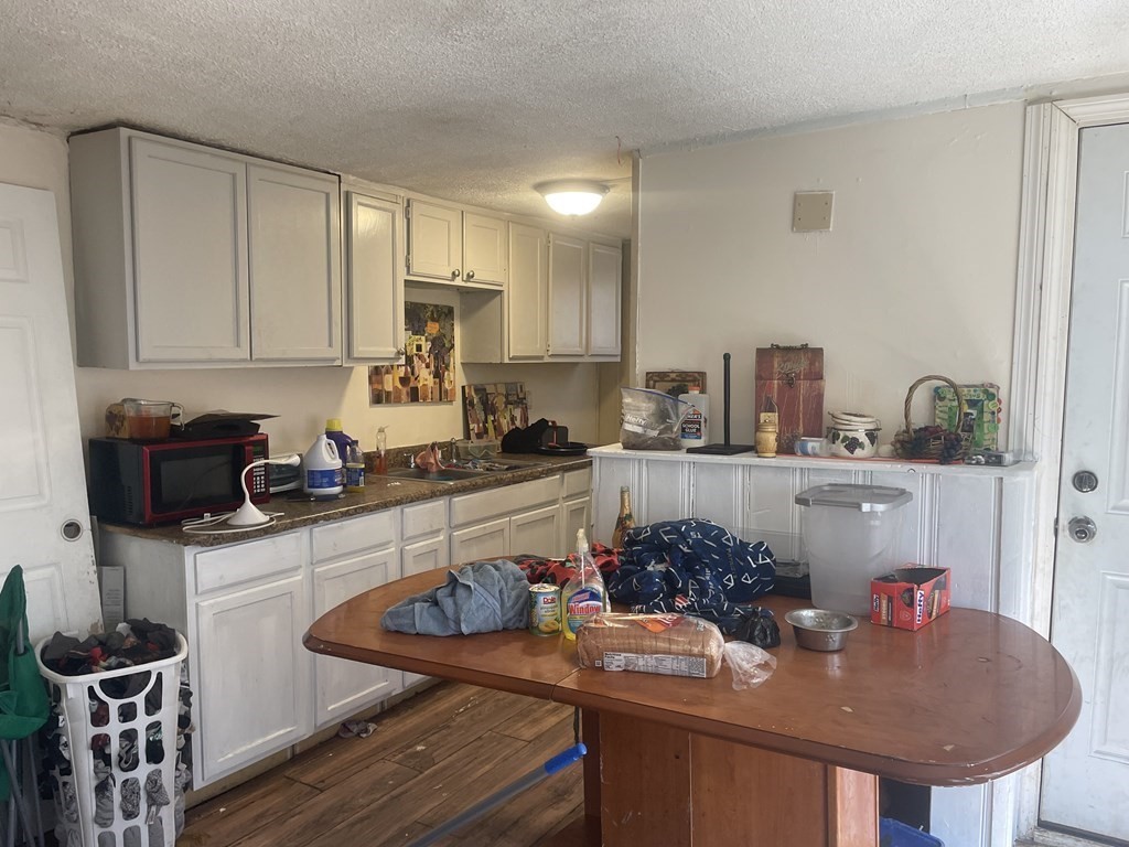 39-41 Genesee Street Springfield, MA 01104 - Photo 3 of 13 Gallery Image 3