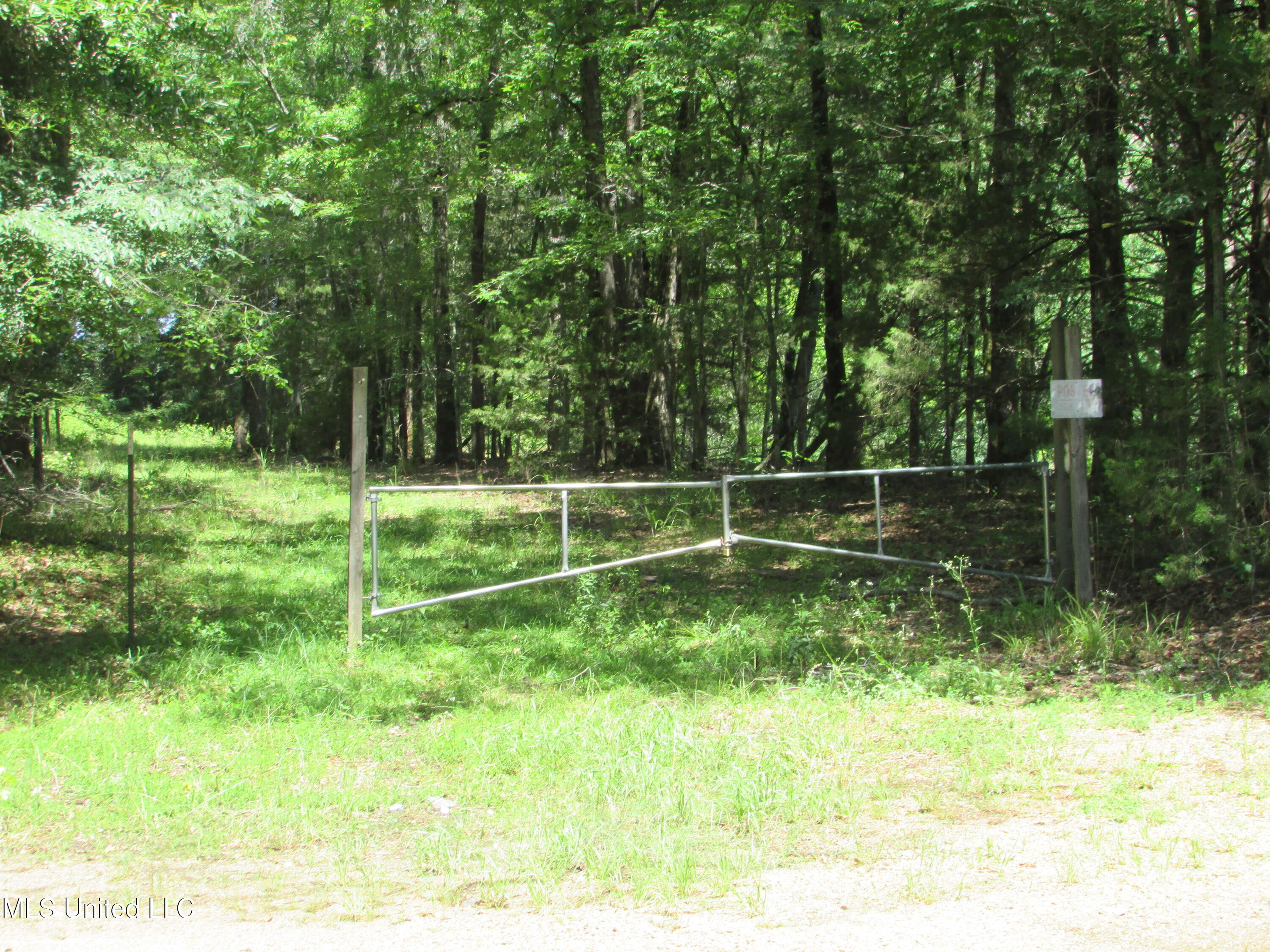 Westbrook And Bend Road Vaughan, MS 39179 - Photo 24 of 28 IMG_0037