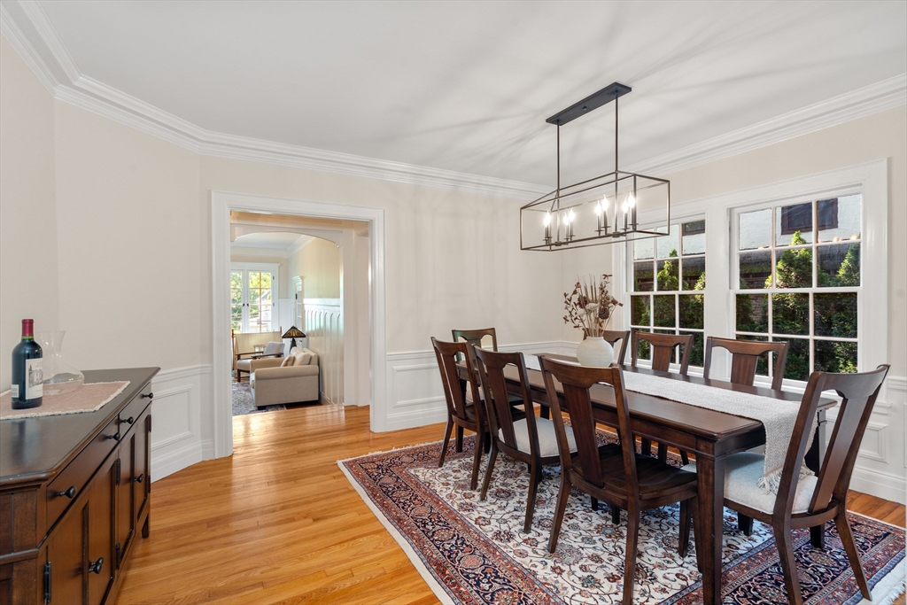 601 Walnut Street Newton, MA 02460 - Photo 3 of 21