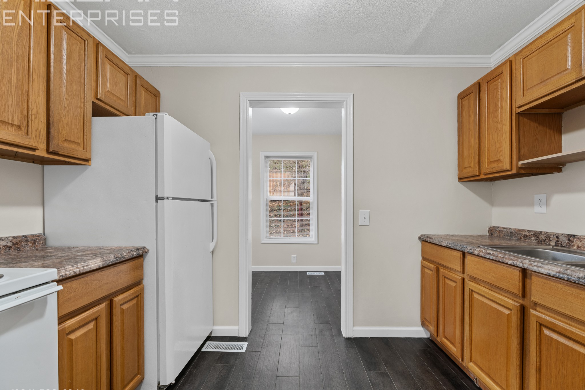 106 Valley View Circle Clarksville, TN 37040 - Photo 2 of 12