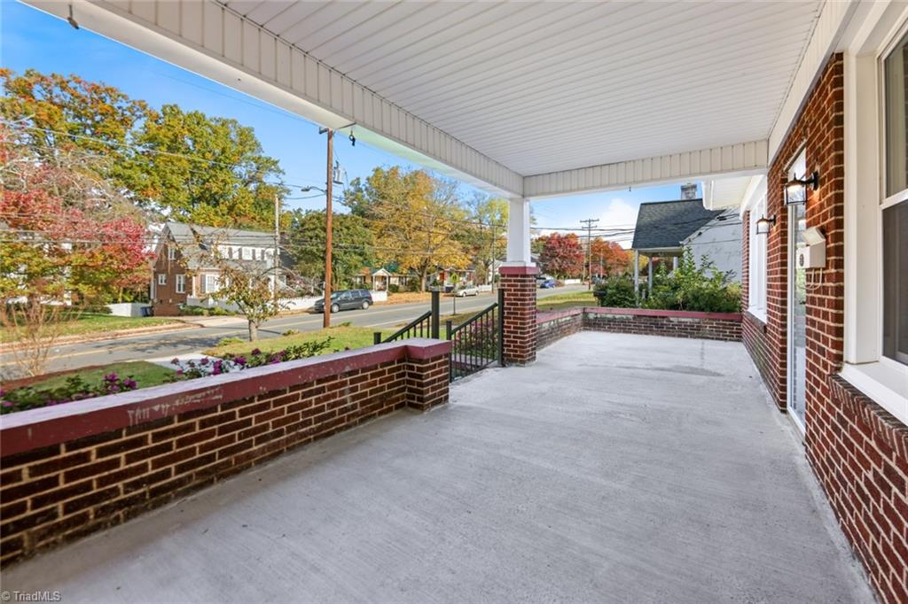 1015 South Hawthorne Road Winston-Salem, NC 27103 - Photo 3 of 24