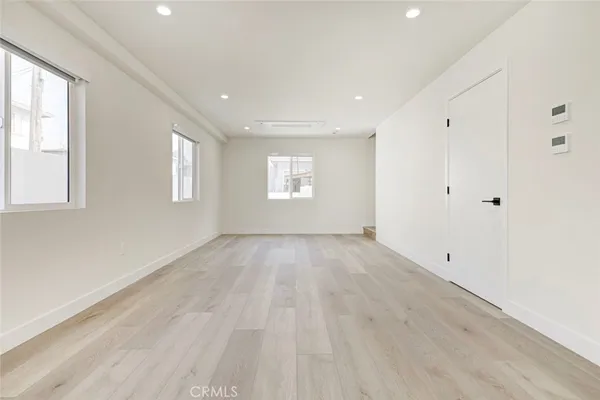 $3,800 | 1070 Allen Avenue, Unit C, Glendale, CA 91201