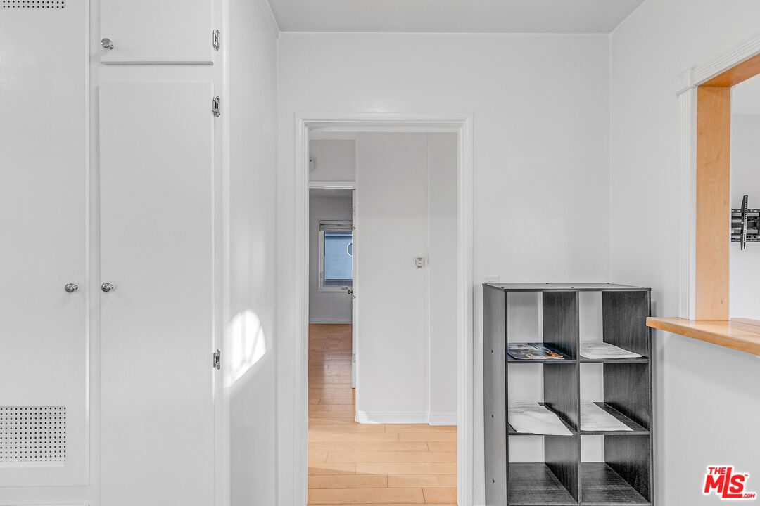 1352 Ocean Park Boulevard, Unit F Santa Monica, CA 90405 - Photo 7 of 13