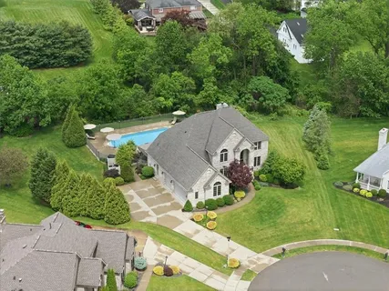 $950,000 | 2013 Marjorie Lane, Coraopolis, PA 15108