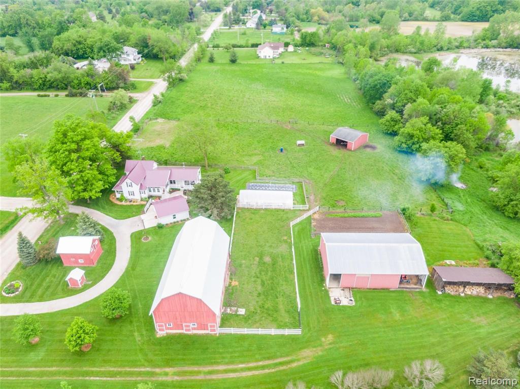 4308 Cook Road Swartz Creek, MI 48473 - Photo 3 of 44