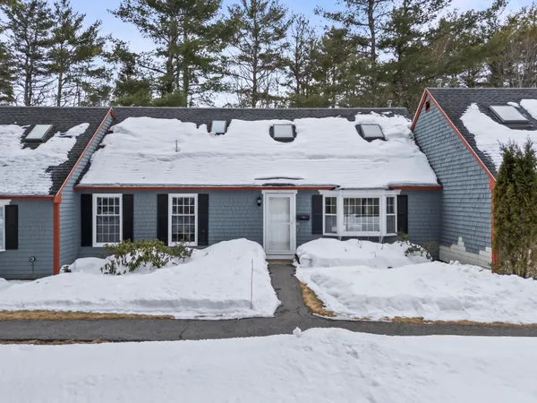 $332,900 | 61 Ward Circle, Unit 61, Brunswick, ME 04011