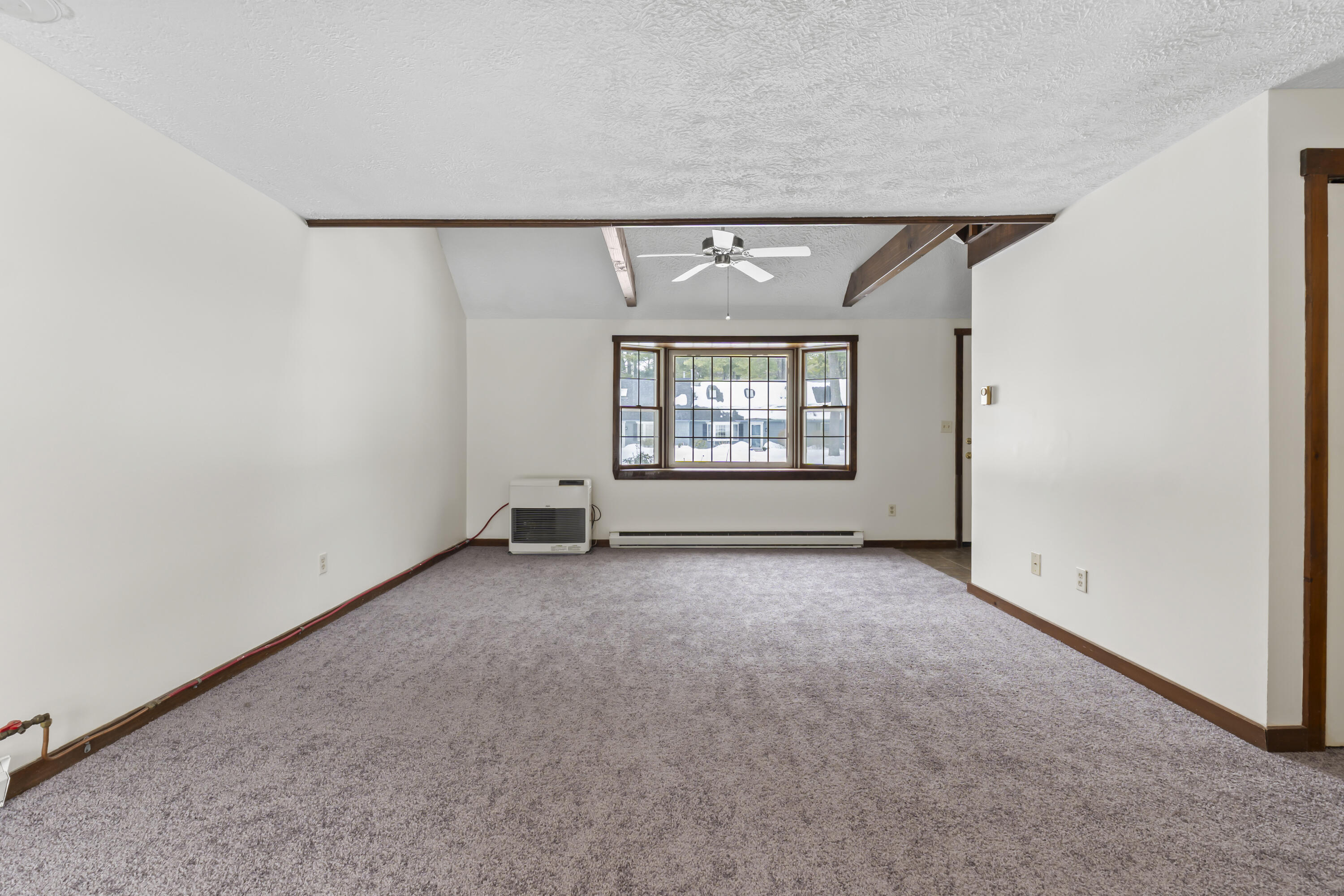61 Ward Circle, Unit 61 Brunswick, ME 04011 - Photo 14 of 55 Living room