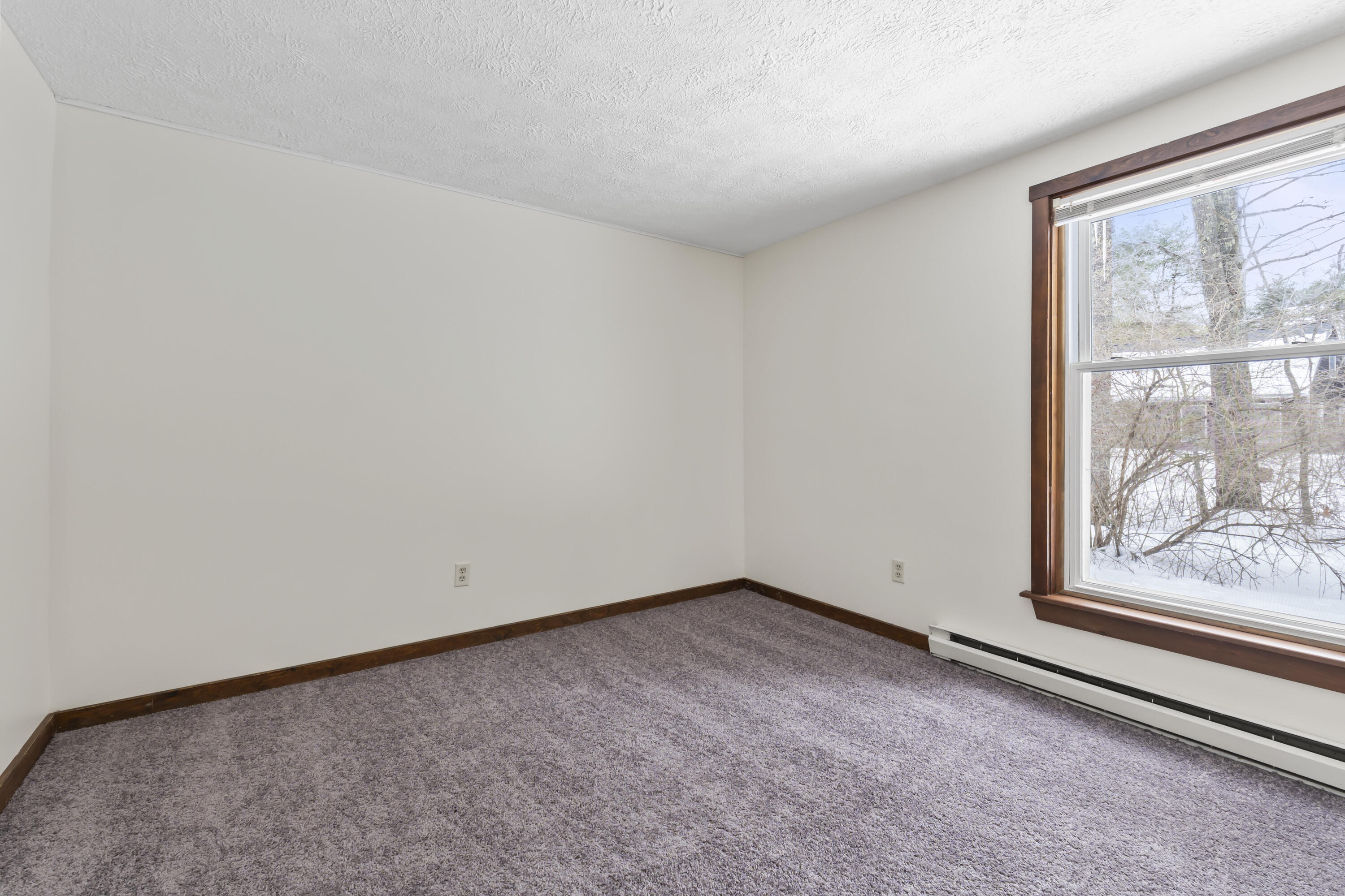 61 Ward Circle, Unit 61 Brunswick, ME 04011 - Photo 28 of 55 Downstairs bedroom 2