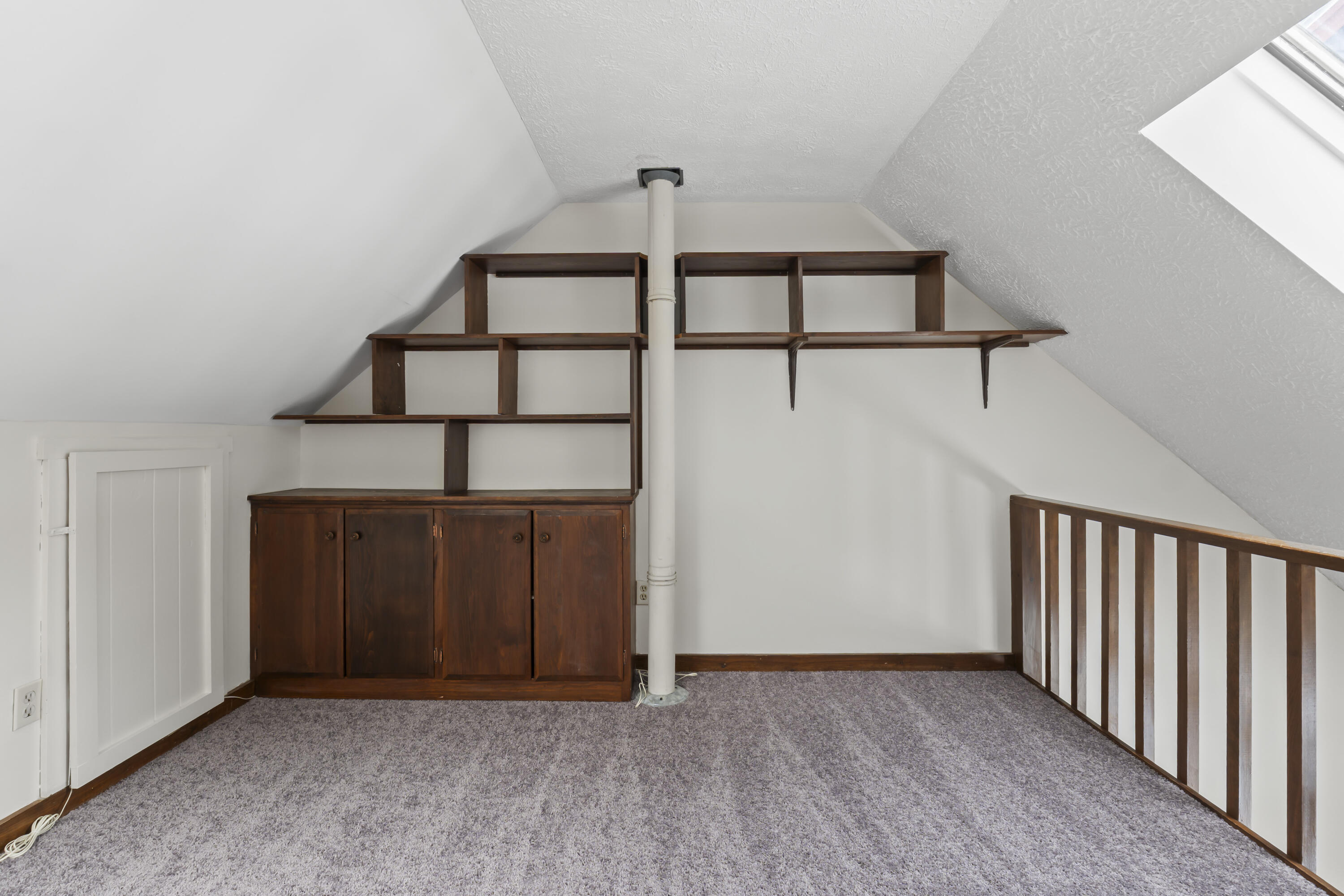 61 Ward Circle, Unit 61 Brunswick, ME 04011 - Photo 33 of 55 Upstairs shelving