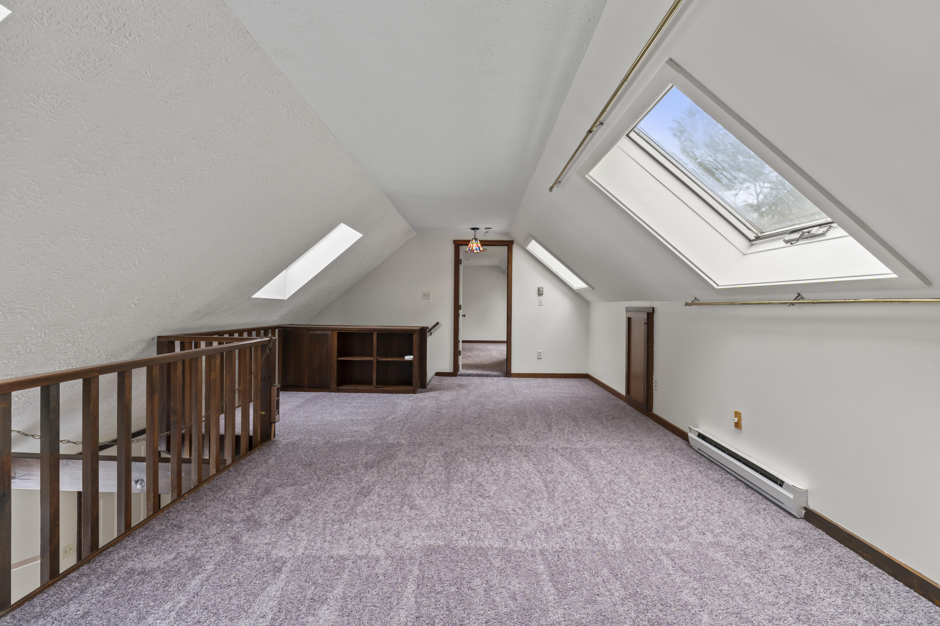 61 Ward Circle, Unit 61 Brunswick, ME 04011 - Photo 34 of 55 Upstairs skylights