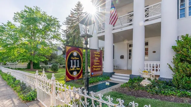 a view of a livingroom with furniture and deck