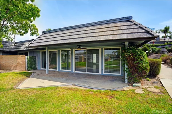 $2,600 | 22392 Canyon Club Drive, Canyon Lake, CA 92587