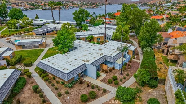 $2,600 | 22392 Canyon Club Drive, Canyon Lake, CA 92587