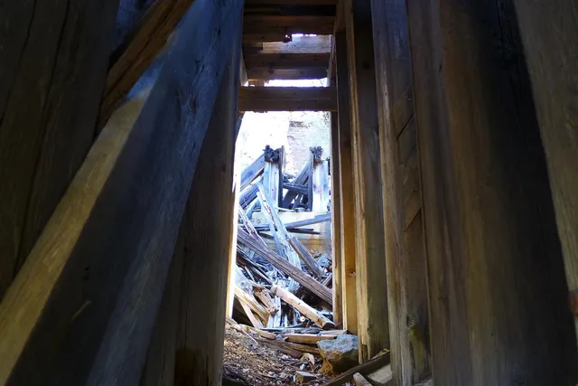 a house view with a outdoor space