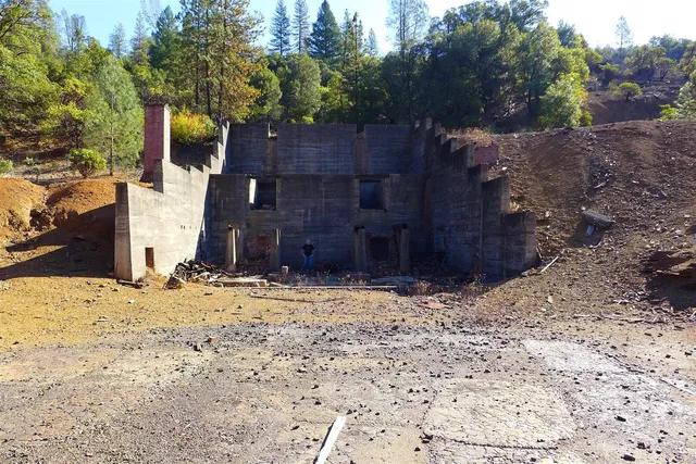 a view of outdoor space