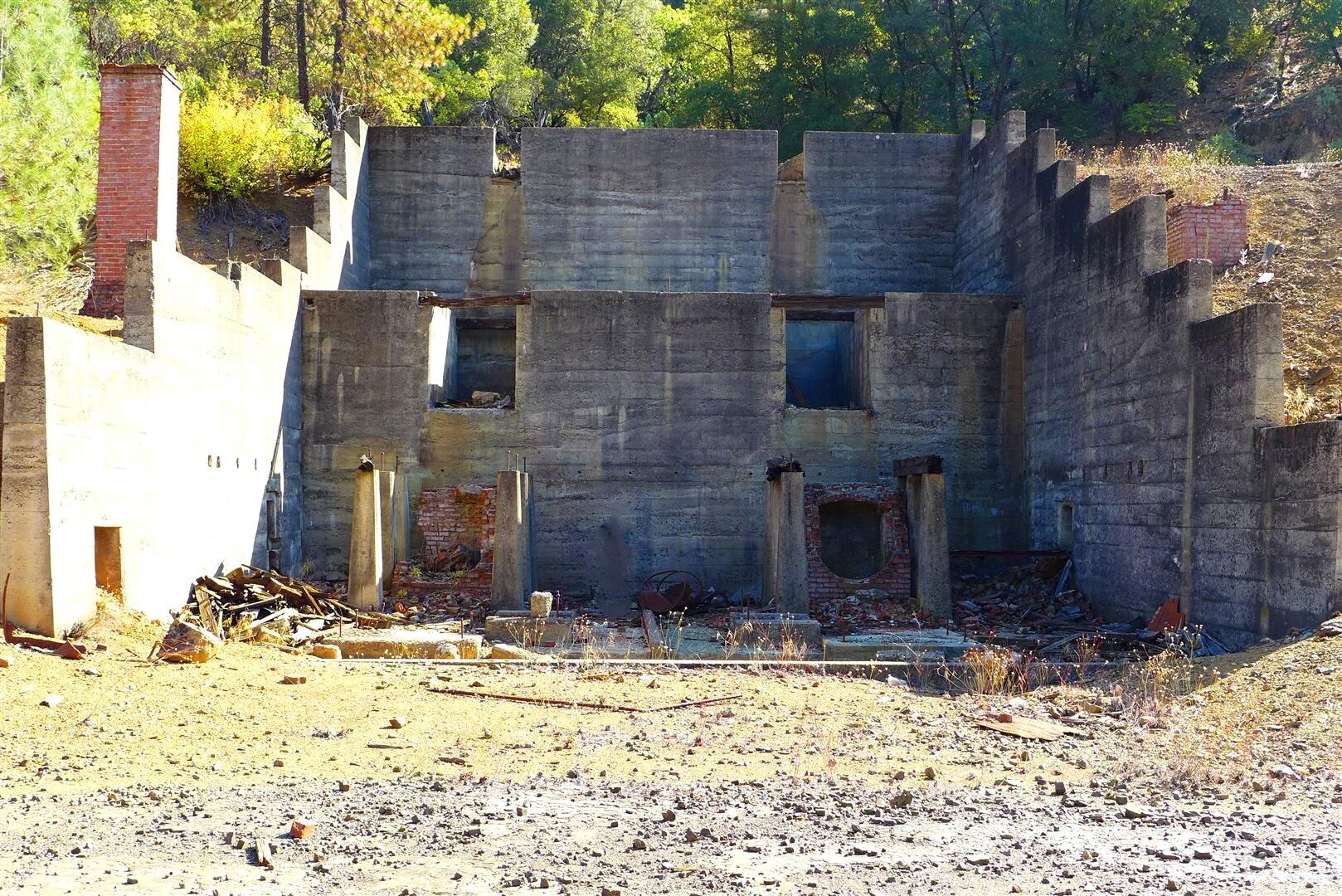 Ca-299 Oak Run, CA 96069 - Photo 8 of 34 a view of a brick house with a yard